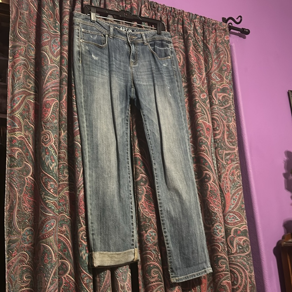 Apt 9 Relaxed Crop Jeans Size 6